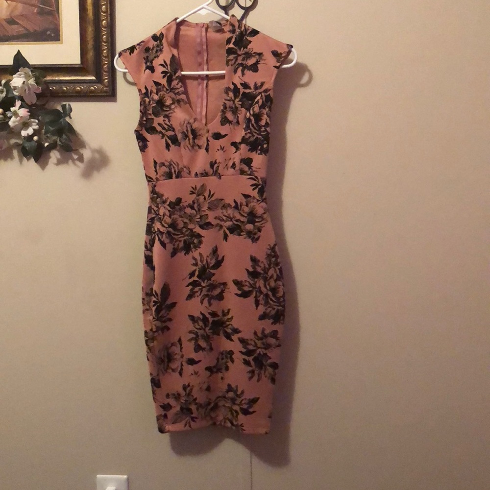 Windsor’s dress, worn only once good condition!